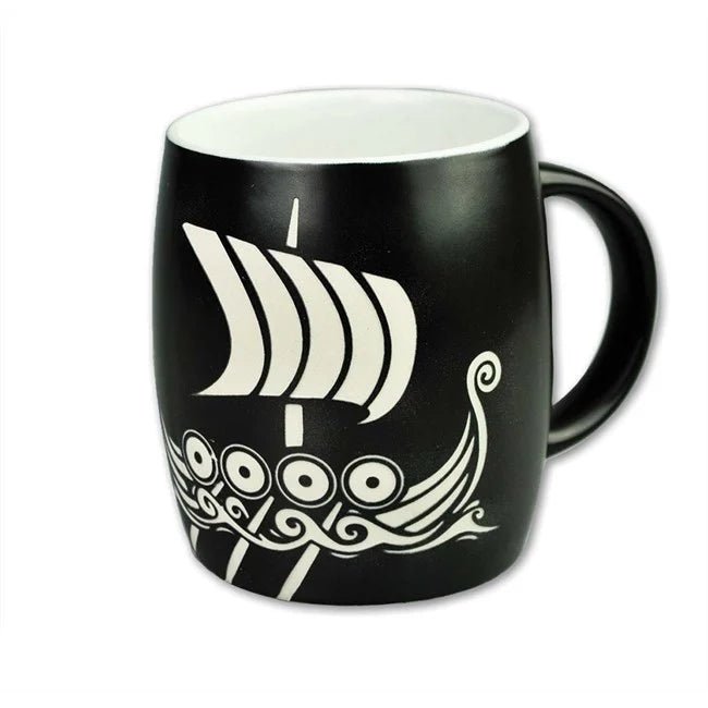 Stort kaffekrus, Sort m/Vikingskip - NorwegianShop24
